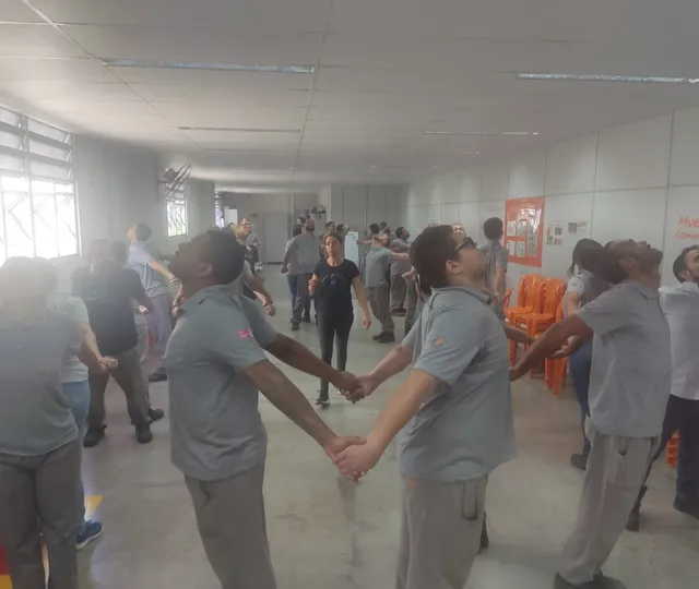 Ginástica laboral para flexibilidade corporal