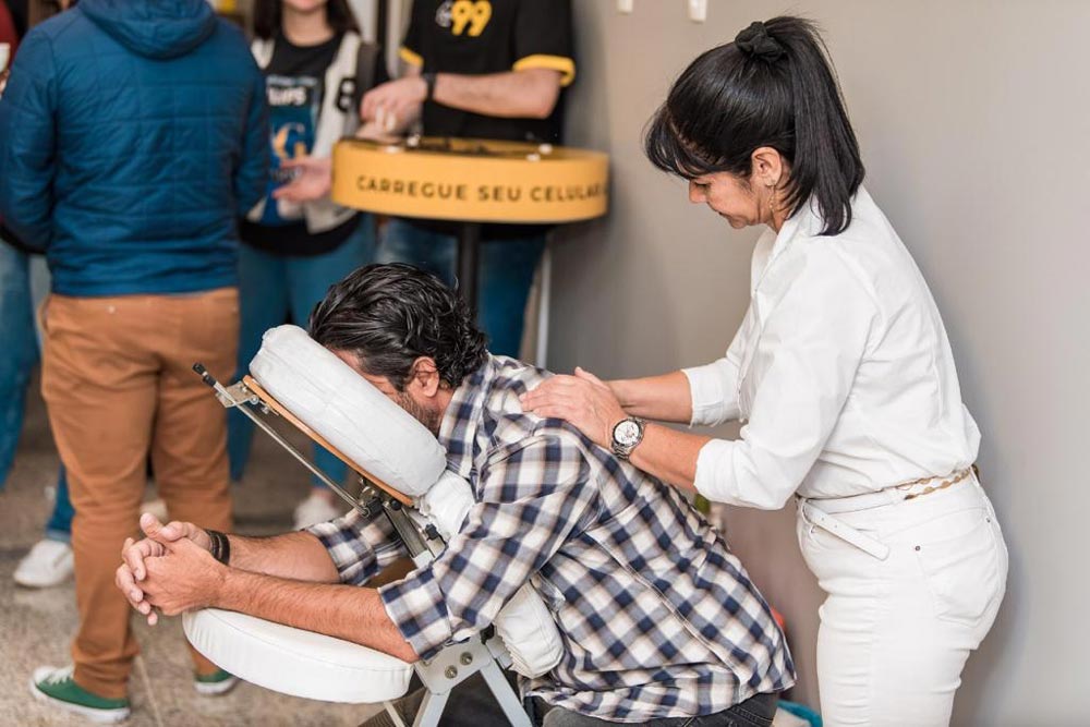 Massagem em eventos corporativos